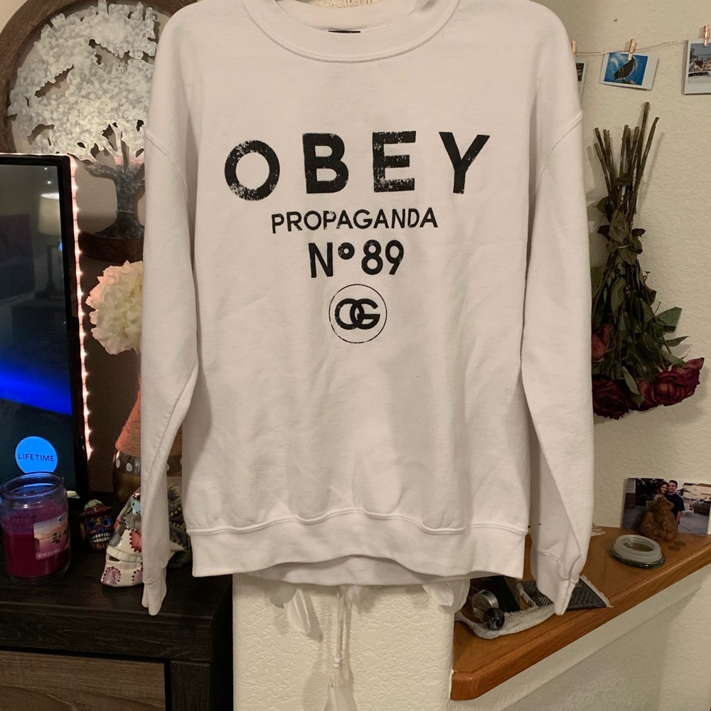 Obey crewneck